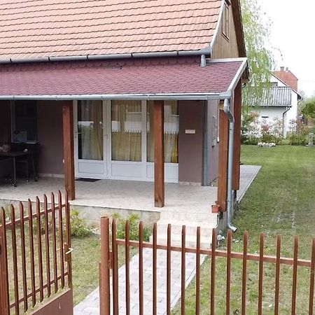 Vadszolo Apartman Balatonmáriafürdő エクステリア 写真